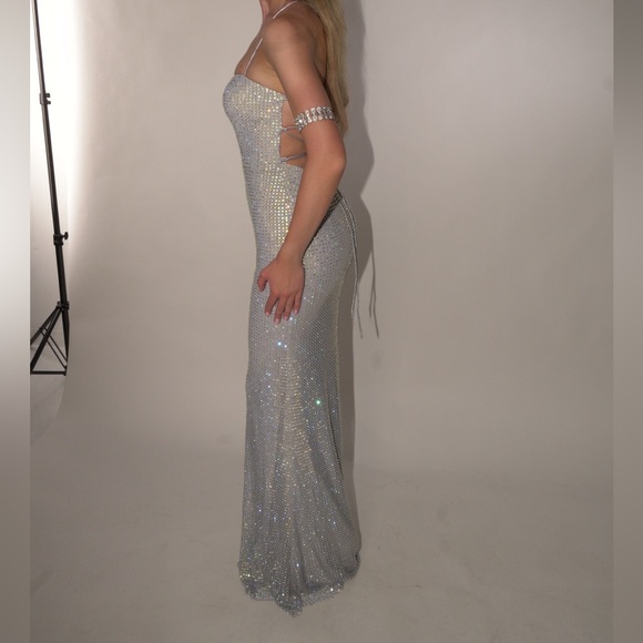 portia and scarlett ps6328 is prom and evening gown - Picture 4 of 5